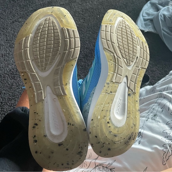 Adidas Gym Shoes (Bounce) - Picture 3 of 5